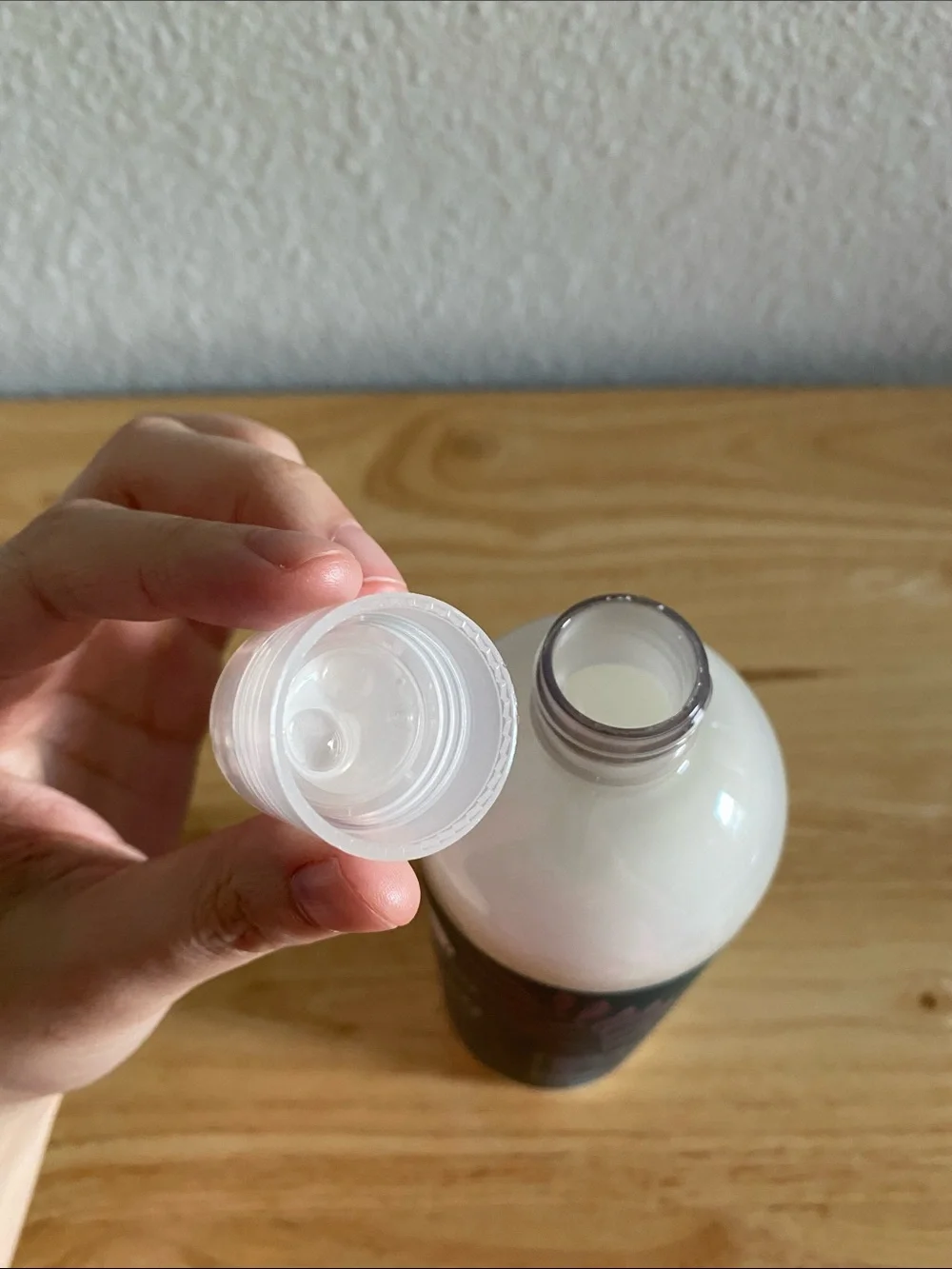 HEB Field and Future Moisturize & Hydrate Shampoo (ocean coconut scent)